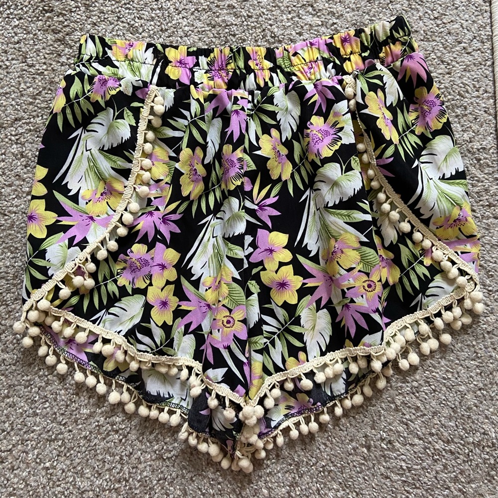 Boutique floral printed shorts